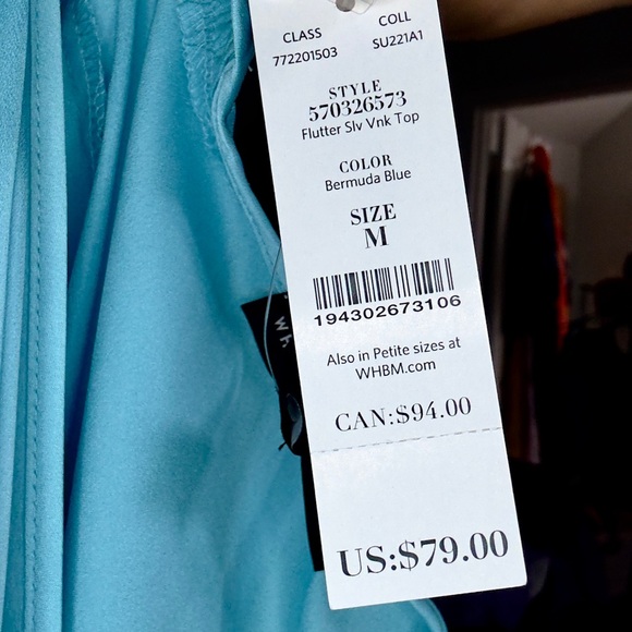 *NWT WHITE HOUSE BLACK MARKET Flutter Sleeve Silky V-Neck Top in Bermuda Blue - Picture 9 of 12